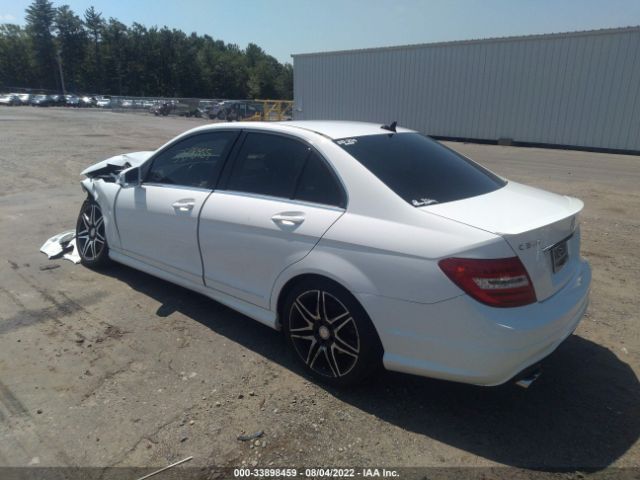 Photo 2 VIN: WDDGF8AB6DG113059 - MERCEDES-BENZ C-CLASS 