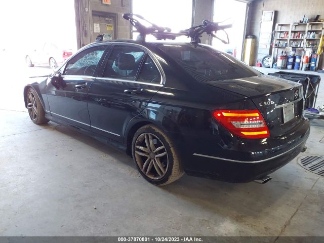 Photo 2 VIN: WDDGF8AB6DR245842 - MERCEDES-BENZ C-CLASS 