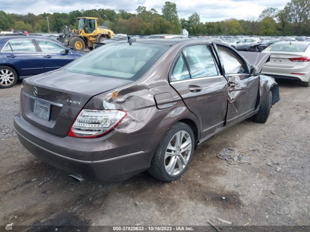 Photo 3 VIN: WDDGF8AB6DR246800 - MERCEDES-BENZ C 300 