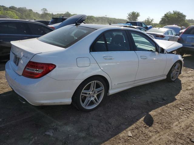 Photo 2 VIN: WDDGF8AB6DR252189 - MERCEDES-BENZ C-CLASS 