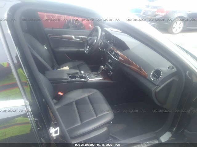 Photo 4 VIN: WDDGF8AB6DR258557 - MERCEDES-BENZ C-CLASS 