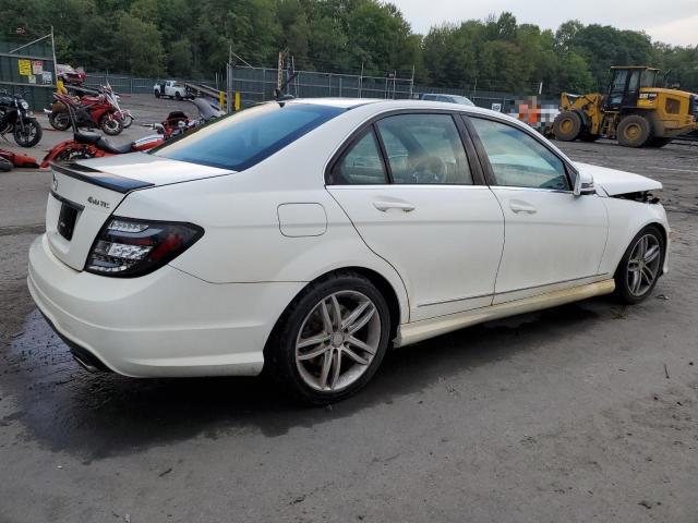 Photo 2 VIN: WDDGF8AB6DR282485 - MERCEDES-BENZ C-CLASS 