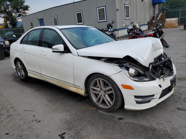 Photo 3 VIN: WDDGF8AB6DR282485 - MERCEDES-BENZ C-CLASS 