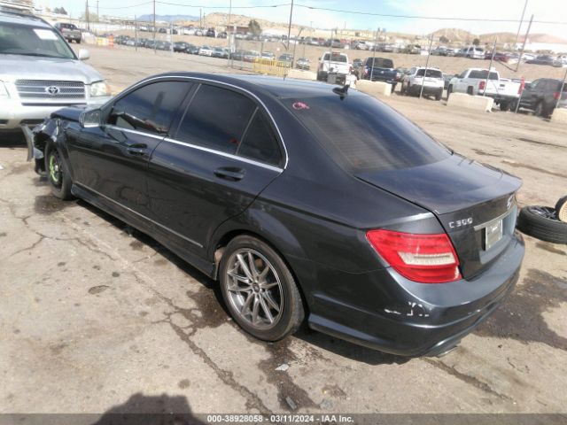 Photo 2 VIN: WDDGF8AB6DR283684 - MERCEDES-BENZ C 300 