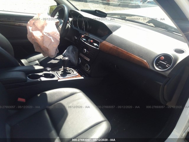 Photo 4 VIN: WDDGF8AB6DR288917 - MERCEDES-BENZ C-CLASS 