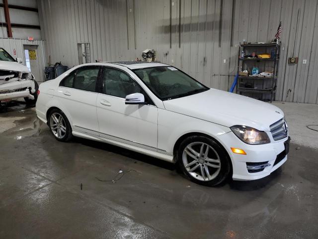 Photo 3 VIN: WDDGF8AB6DR295835 - MERCEDES-BENZ C-CLASS 