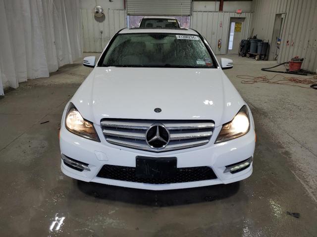 Photo 4 VIN: WDDGF8AB6DR295835 - MERCEDES-BENZ C-CLASS 