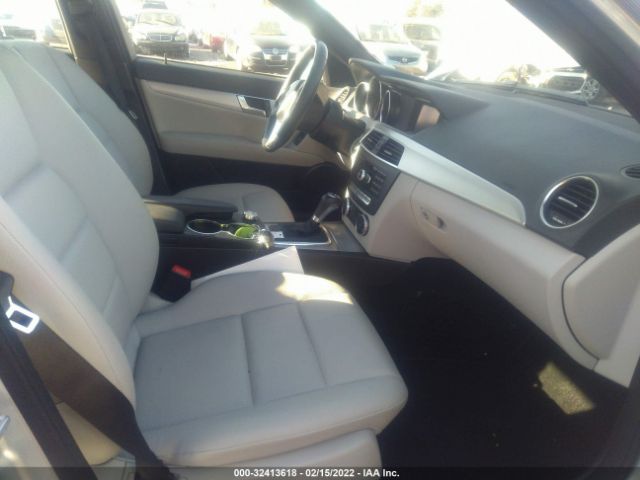 Photo 4 VIN: WDDGF8AB6DR296967 - MERCEDES-BENZ C-CLASS 