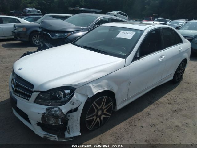 Photo 1 VIN: WDDGF8AB6DR299240 - MERCEDES-BENZ C 300 