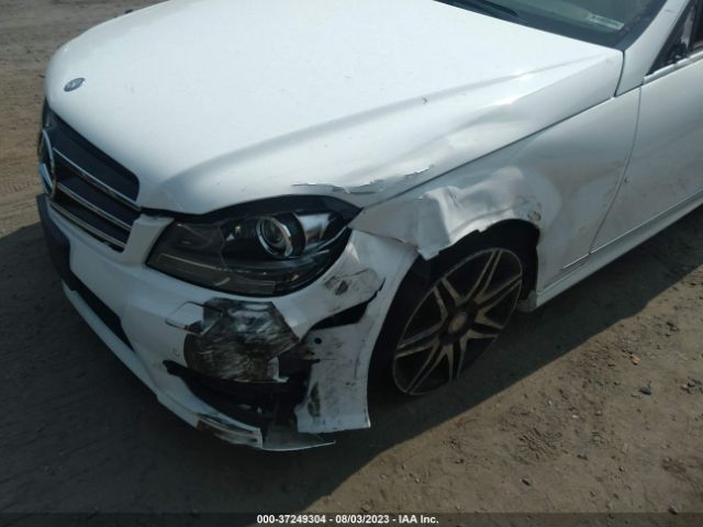 Photo 5 VIN: WDDGF8AB6DR299240 - MERCEDES-BENZ C 300 