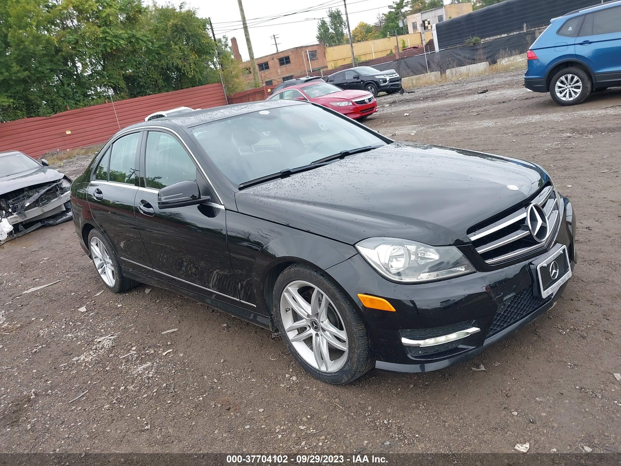 Photo 0 VIN: WDDGF8AB6ER312120 - MERCEDES-BENZ C-KLASSE 