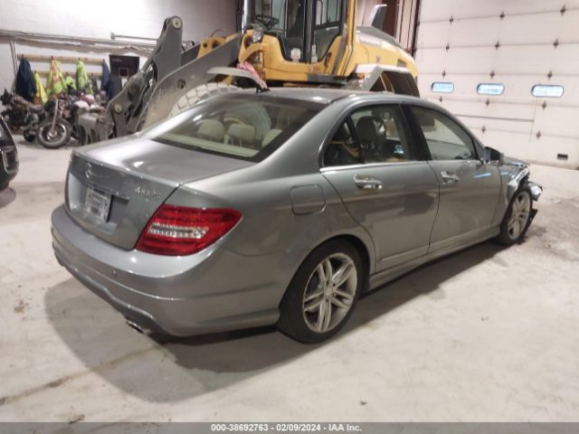 Photo 3 VIN: WDDGF8AB6ER319617 - MERCEDES-BENZ C 300 