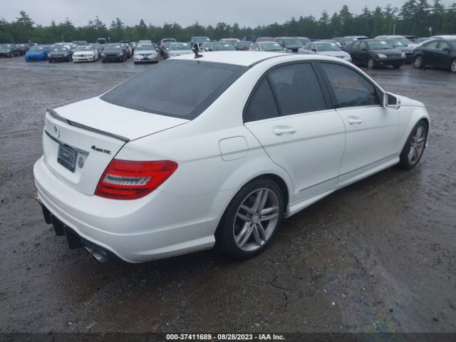 Photo 3 VIN: WDDGF8AB7DA776594 - MERCEDES-BENZ C 300 