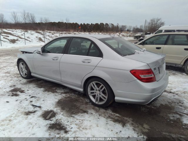 Photo 2 VIN: WDDGF8AB7DG140352 - MERCEDES-BENZ C-CLASS 