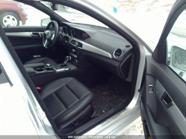 Photo 4 VIN: WDDGF8AB7DG140352 - MERCEDES-BENZ C-CLASS 