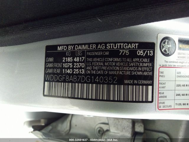 Photo 8 VIN: WDDGF8AB7DG140352 - MERCEDES-BENZ C-CLASS 