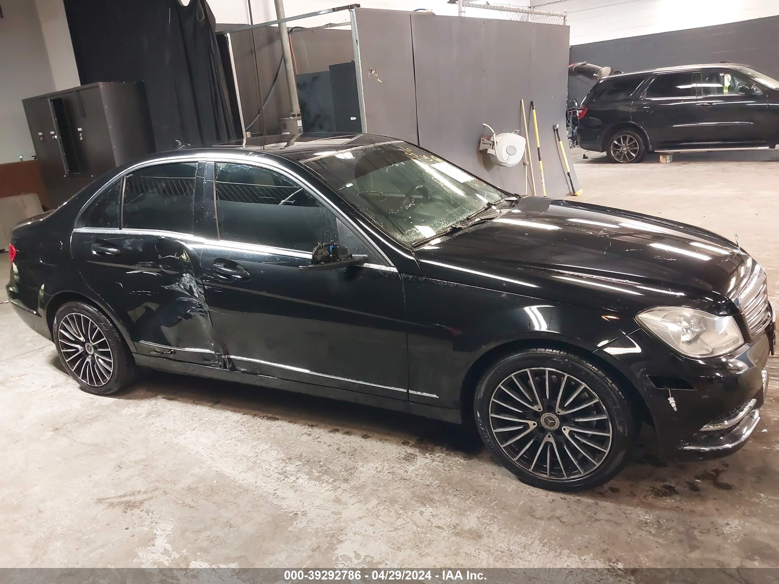 Photo 13 VIN: WDDGF8AB7DR246112 - MERCEDES-BENZ C-KLASSE 