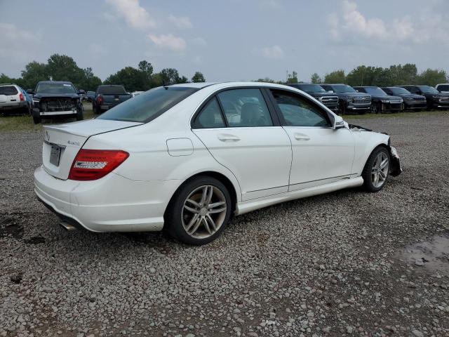 Photo 2 VIN: WDDGF8AB7DR280485 - MERCEDES-BENZ C-CLASS 