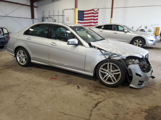 Photo 3 VIN: WDDGF8AB7DR285038 - MERCEDES-BENZ C 300 4MAT 