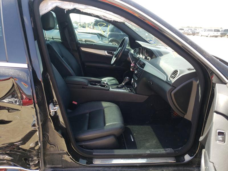 Photo 4 VIN: WDDGF8AB7DR290188 - MERCEDES-BENZ C 300 4MAT 