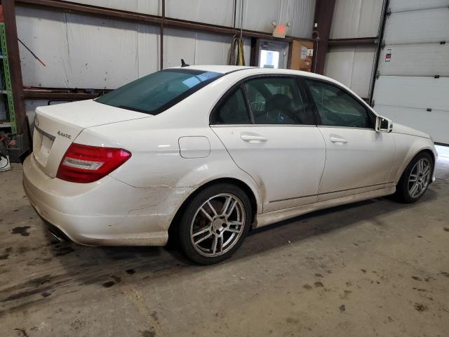 Photo 2 VIN: WDDGF8AB8DA834017 - MERCEDES-BENZ C-CLASS 