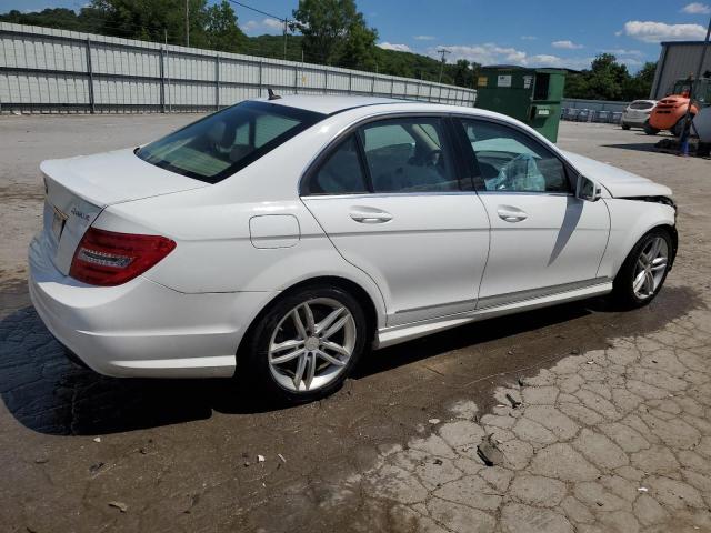 Photo 2 VIN: WDDGF8AB8DR267700 - MERCEDES-BENZ C-CLASS 