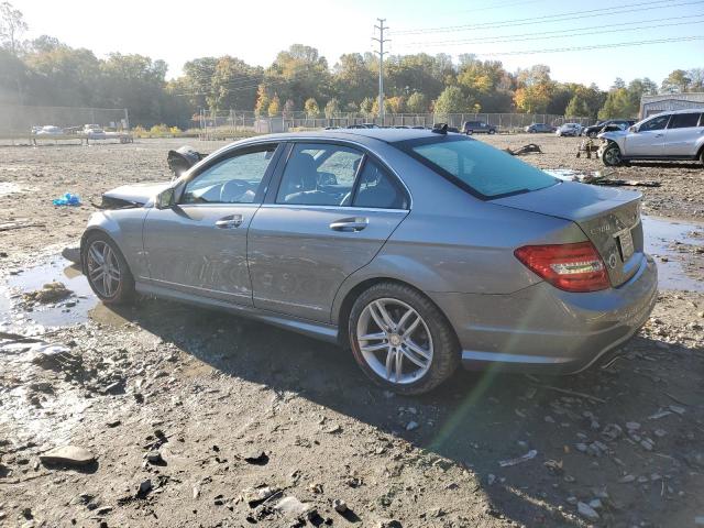 Photo 1 VIN: WDDGF8AB8DR272556 - MERCEDES-BENZ C-CLASS 