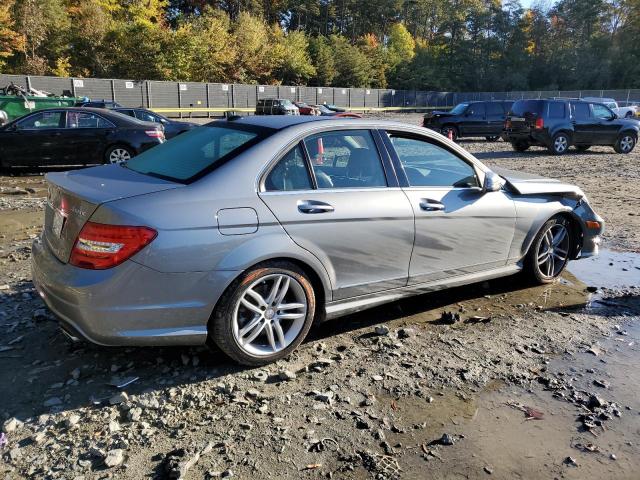 Photo 2 VIN: WDDGF8AB8DR272556 - MERCEDES-BENZ C-CLASS 