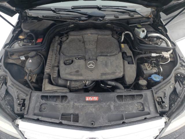 Photo 6 VIN: WDDGF8AB8DR272850 - MERCEDES-BENZ C 300 4MAT 