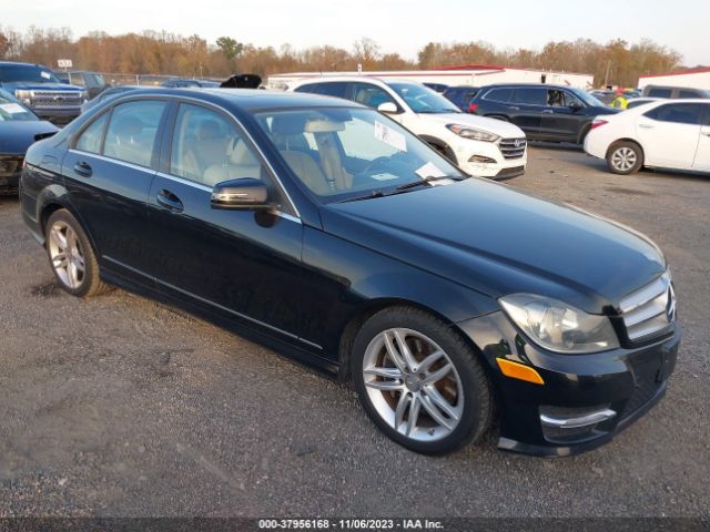 Photo 0 VIN: WDDGF8AB8DR275442 - MERCEDES-BENZ C 300 