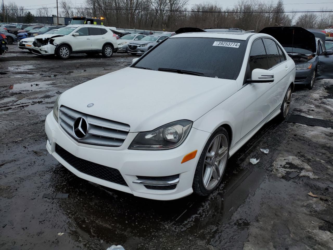 Photo 0 VIN: WDDGF8AB8DR275876 - MERCEDES-BENZ C-KLASSE 