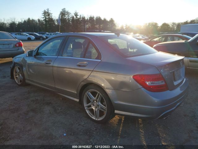 Photo 2 VIN: WDDGF8AB8EA921711 - MERCEDES-BENZ C 300 