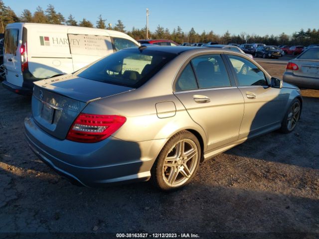 Photo 3 VIN: WDDGF8AB8EA921711 - MERCEDES-BENZ C 300 