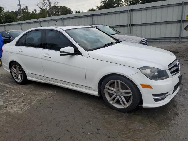 Photo 3 VIN: WDDGF8AB8EA933308 - MERCEDES-BENZ C 300 4MAT 