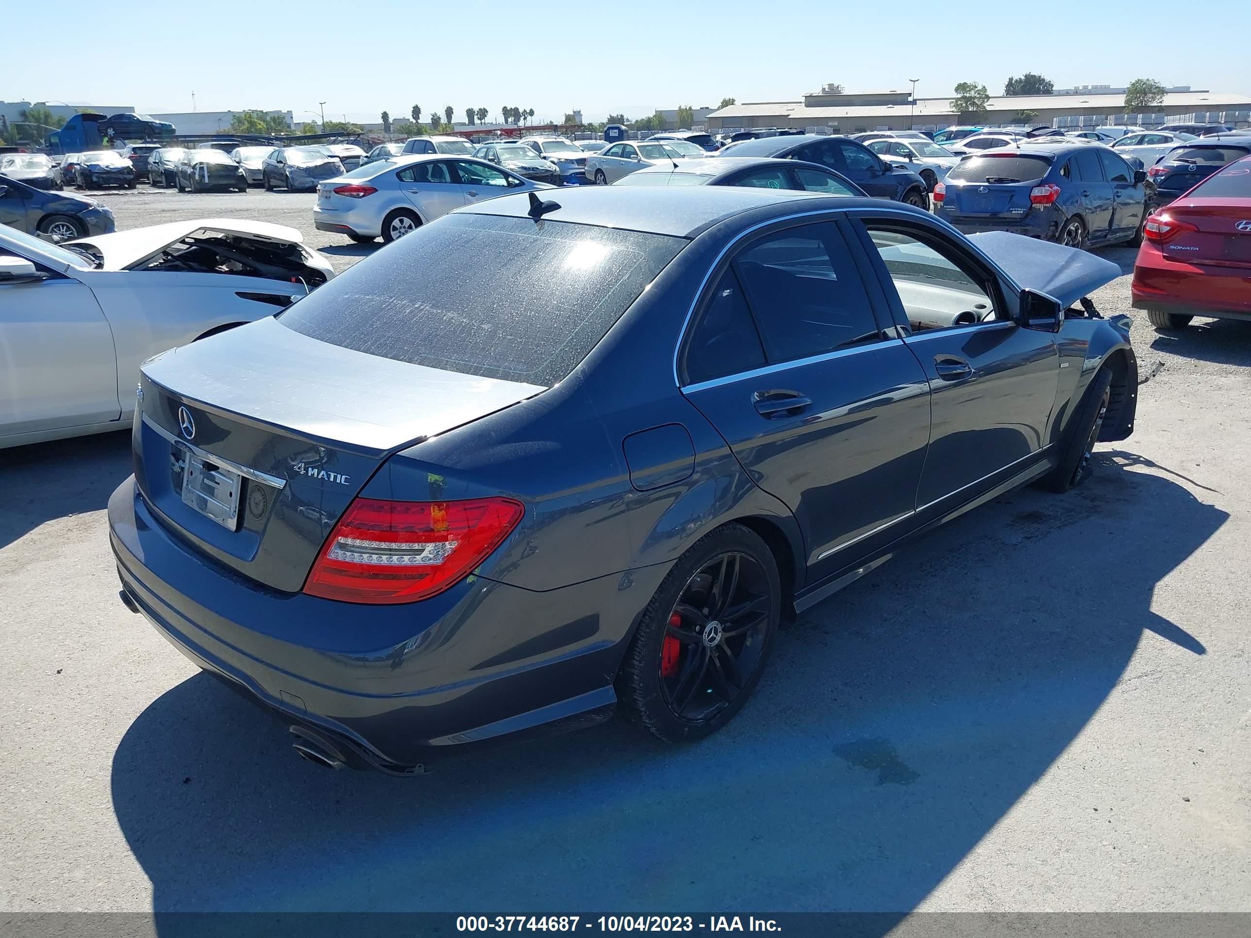 Photo 3 VIN: WDDGF8AB9DA816660 - MERCEDES-BENZ C-KLASSE 