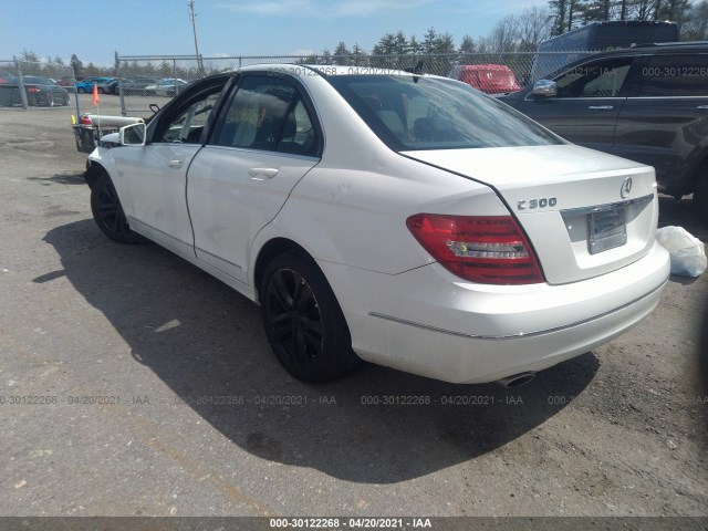 Photo 2 VIN: WDDGF8AB9DA838562 - MERCEDES-BENZ C-CLASS 