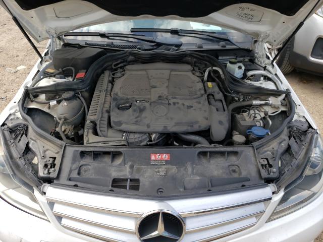 Photo 6 VIN: WDDGF8AB9DG147383 - MERCEDES-BENZ C 300 4MAT 