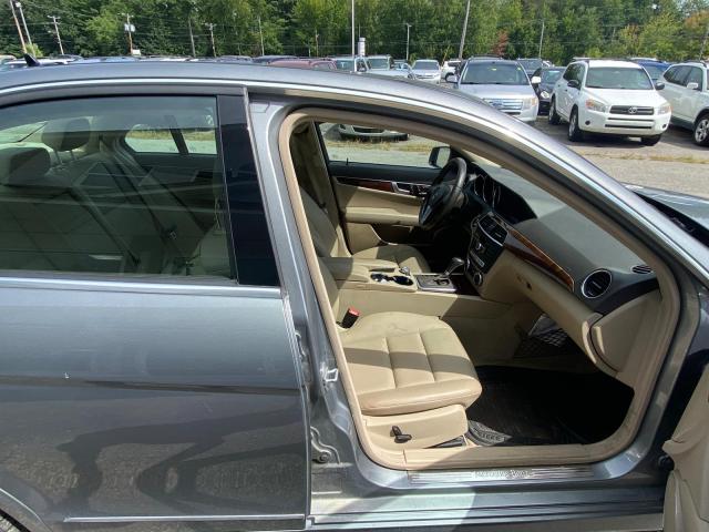 Photo 3 VIN: WDDGF8AB9DR242644 - MERCEDES-BENZ C 300 4MAT 