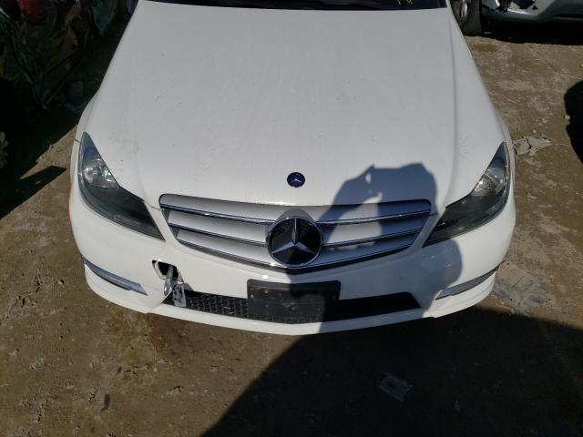 Photo 6 VIN: WDDGF8AB9DR243230 - MERCEDES-BENZ C 300 4MAT 