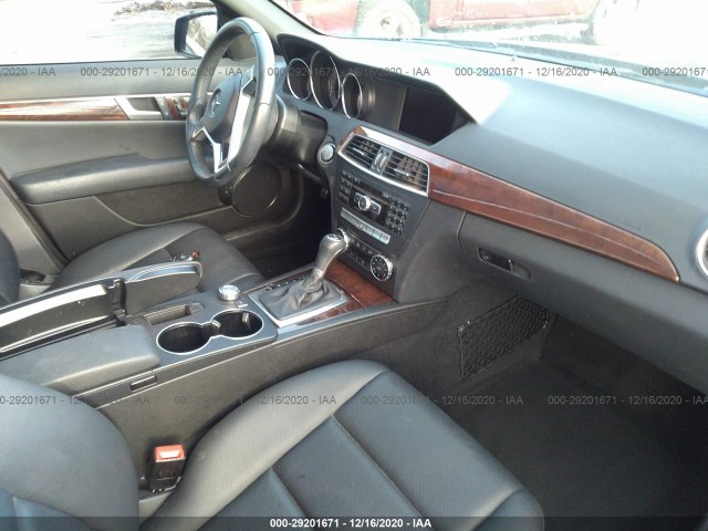 Photo 4 VIN: WDDGF8AB9DR243261 - MERCEDES-BENZ C-CLASS 