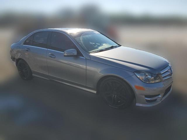 Photo 3 VIN: WDDGF8AB9DR280505 - MERCEDES-BENZ C-CLASS 