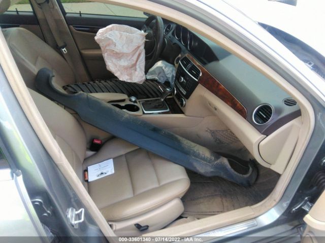 Photo 4 VIN: WDDGF8AB9DR281573 - MERCEDES-BENZ C-CLASS 