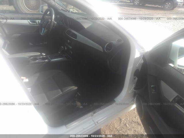 Photo 4 VIN: WDDGF8AB9DR287714 - MERCEDES-BENZ C-CLASS 