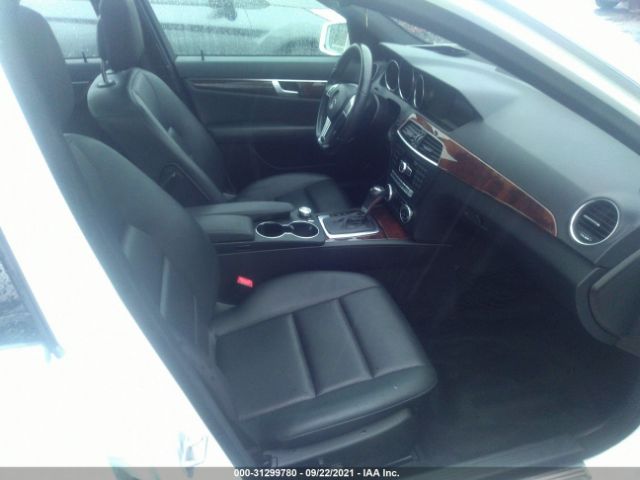 Photo 4 VIN: WDDGF8AB9EA930191 - MERCEDES-BENZ C-CLASS 