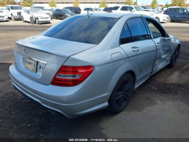 Photo 3 VIN: WDDGF8AB9ER303301 - MERCEDES-BENZ C 300 