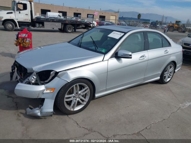 Photo 1 VIN: WDDGF8ABXDG046725 - MERCEDES-BENZ C 300 