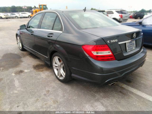 Photo 2 VIN: WDDGF8ABXDR242829 - MERCEDES-BENZ C-CLASS 