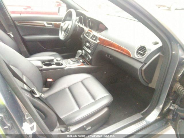 Photo 4 VIN: WDDGF8ABXDR242829 - MERCEDES-BENZ C-CLASS 