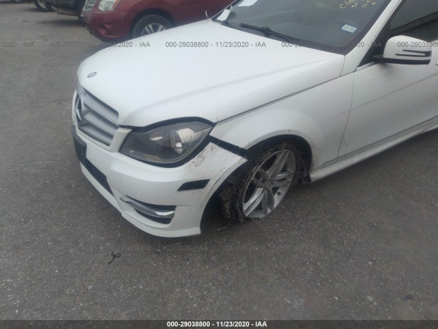 Photo 5 VIN: WDDGF8ABXDR266161 - MERCEDES-BENZ C-CLASS 