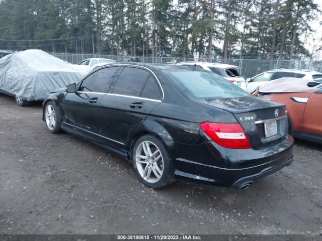 Photo 2 VIN: WDDGF8ABXDR282098 - MERCEDES-BENZ C 300 